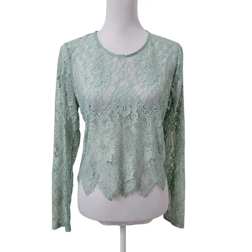 Forever 21 Size M Mint Green Lace Long Sleeve Crop Blouse
